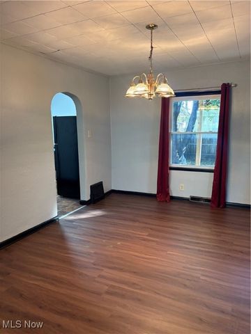 151 Myers Avenue, Akron, OH 44305