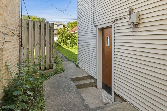 4562 N Mulligan, Chicago, IL 60630