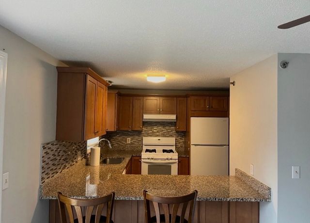 31 Lantern Lane 2, Dracut, MA 01826