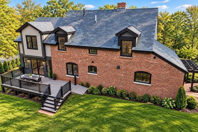 6 Lovis, Wakefield, MA 01880