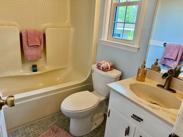 3240 Mount Olive Rd., Loris, SC 29569