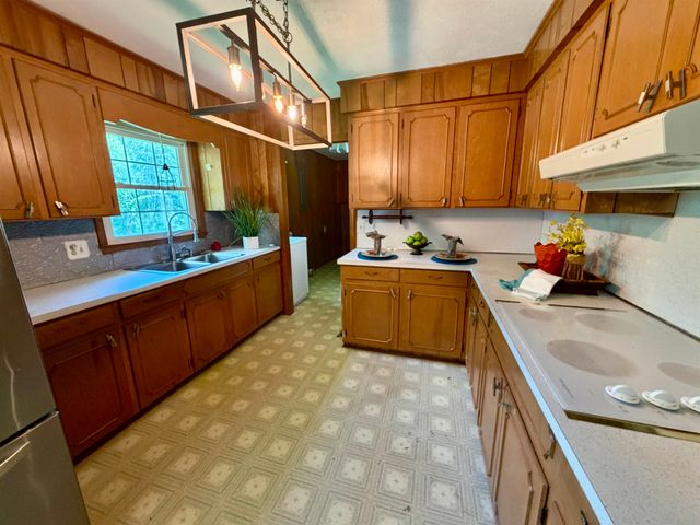 3240 Mount Olive Rd., Loris, SC 29569