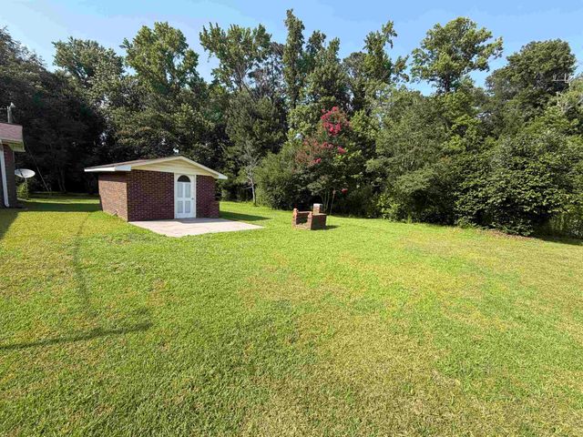 3240 Mount Olive Rd., Loris, SC 29569