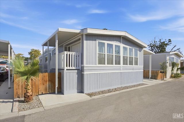 63 Cinnamon Lane, Bakersfield, CA 93308