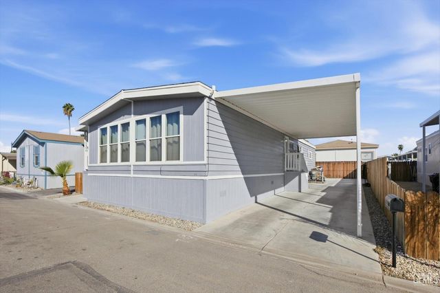63 Cinnamon Lane, Bakersfield, CA 93308