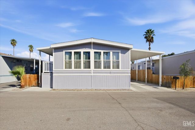 63 Cinnamon Lane, Bakersfield, CA 93308