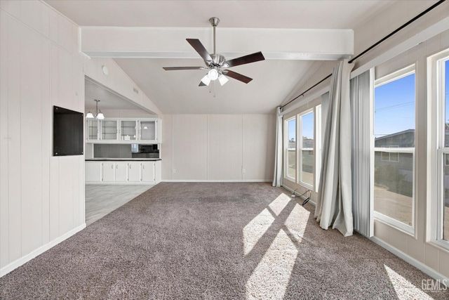 63 Cinnamon Lane, Bakersfield, CA 93308