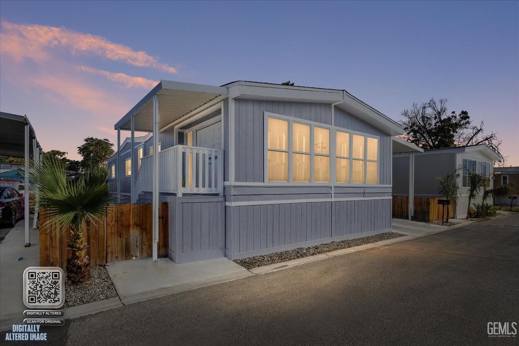 63 Cinnamon Lane, Bakersfield, CA 93308