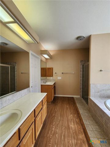 1771 Oak Glen, New Braunfels, TX 78132