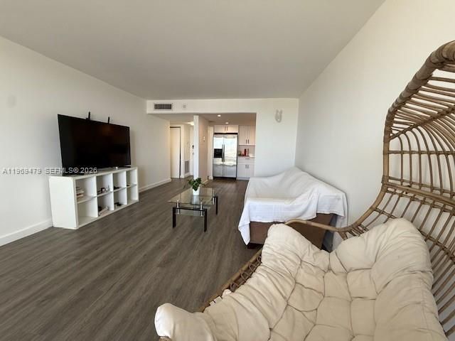 13499 Biscayne Blvd 902, North Miami, FL 33181