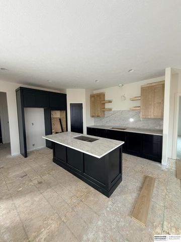 20702 Vernon Avenue, Elkhorn, NE 68022