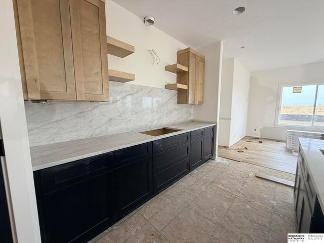 20702 Vernon Avenue, Elkhorn, NE 68022