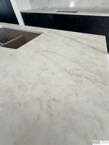 20702 Vernon Avenue, Elkhorn, NE 68022