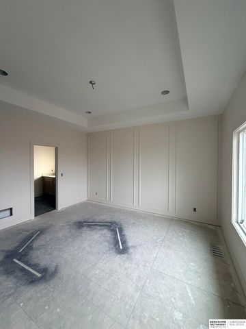 20702 Vernon Avenue, Elkhorn, NE 68022