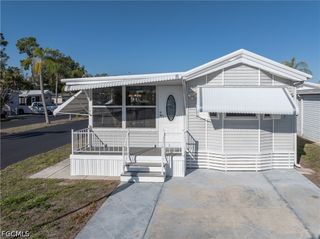 184 Caravan CIR, North Fort Myers, FL 33903