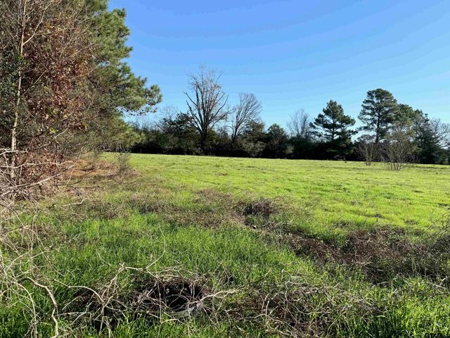 5744 E State Highway 21, Crockett, TX 75835