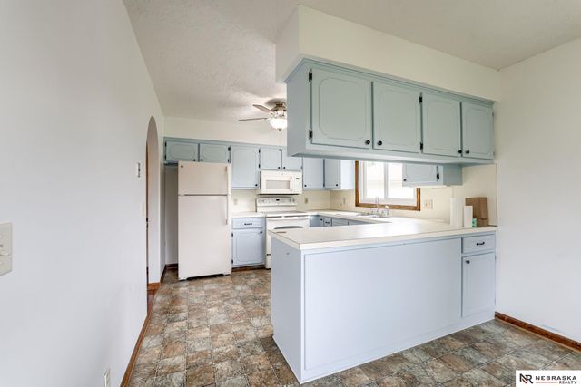 5618 N 116th Avenue Circle, Omaha, NE 68164