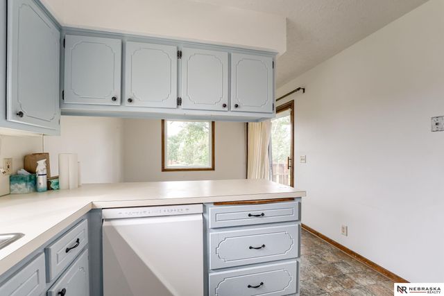 5618 N 116th Avenue Circle, Omaha, NE 68164