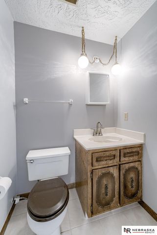 5618 N 116th Avenue Circle, Omaha, NE 68164