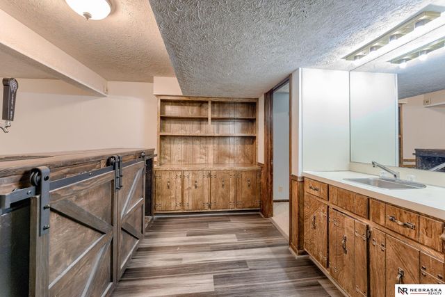 5618 N 116th Avenue Circle, Omaha, NE 68164