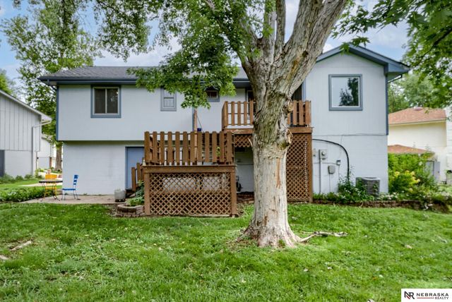 5618 N 116th Avenue Circle, Omaha, NE 68164