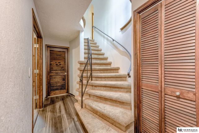 5618 N 116th Avenue Circle, Omaha, NE 68164