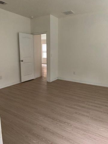 6120 Diamondleaf BND, Austin, TX 78724