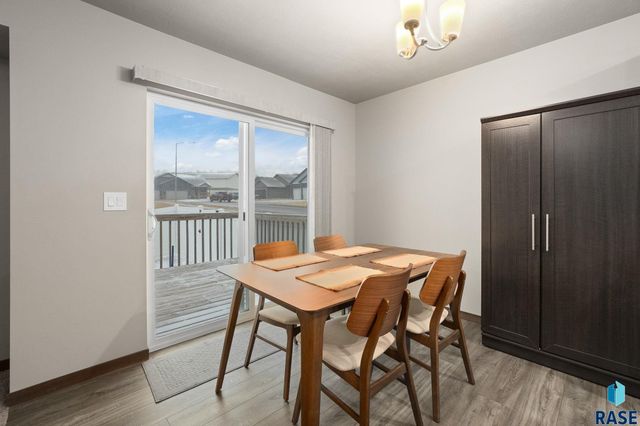 6749 W Viola Ct Court, Sioux Falls, SD 57107