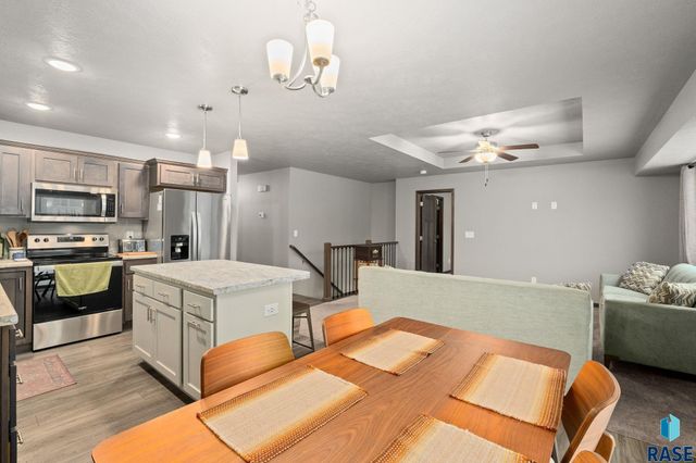 6749 W Viola Ct Court, Sioux Falls, SD 57107