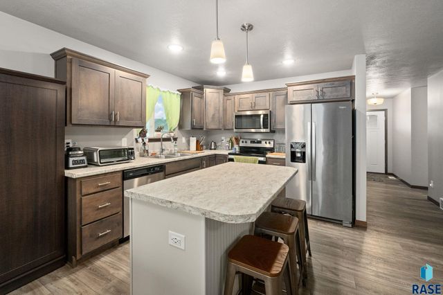 6749 W Viola Ct Court, Sioux Falls, SD 57107