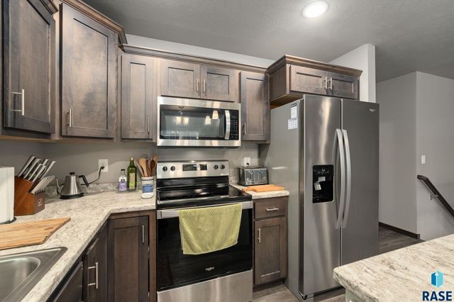 6749 W Viola Ct Court, Sioux Falls, SD 57107