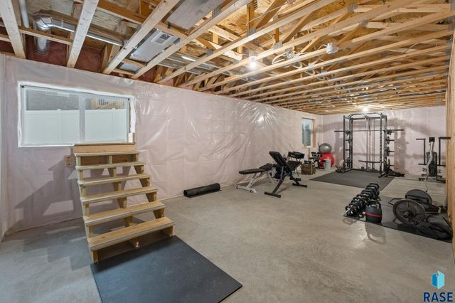 6749 W Viola Ct Court, Sioux Falls, SD 57107