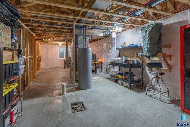 6749 W Viola Ct Court, Sioux Falls, SD 57107