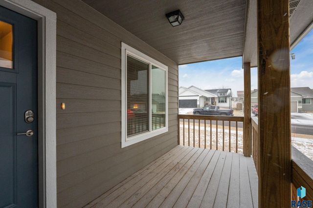 6749 W Viola Ct Court, Sioux Falls, SD 57107