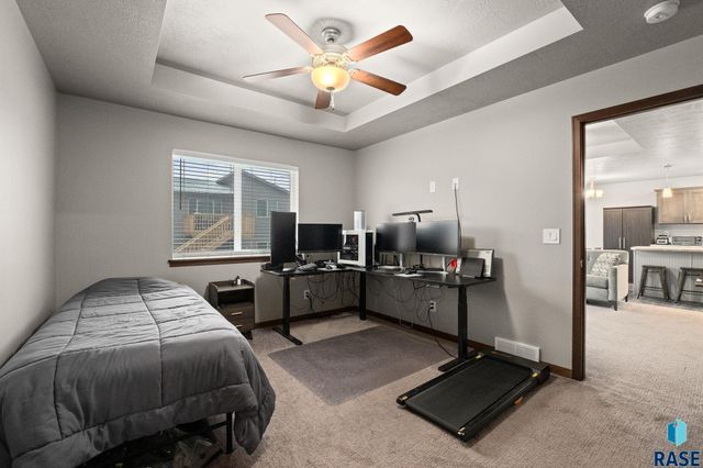 6749 W Viola Ct Court, Sioux Falls, SD 57107