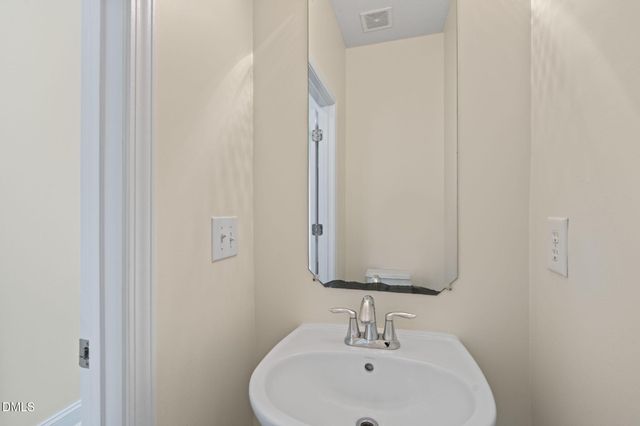 513 Thistlegate Trail, Raleigh, NC 27610