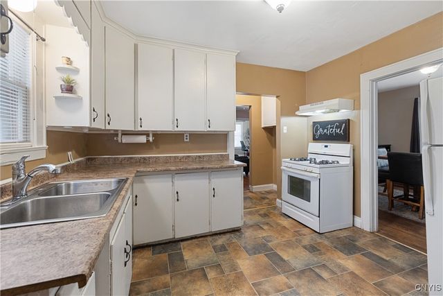 142 Maxwell Avenue, Syracuse, NY 13207