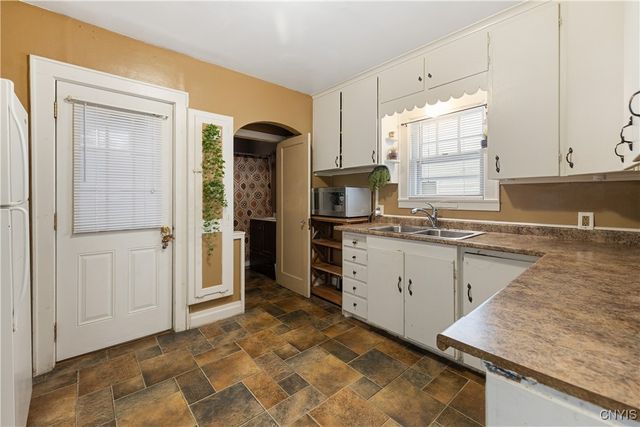 142 Maxwell Avenue, Syracuse, NY 13207