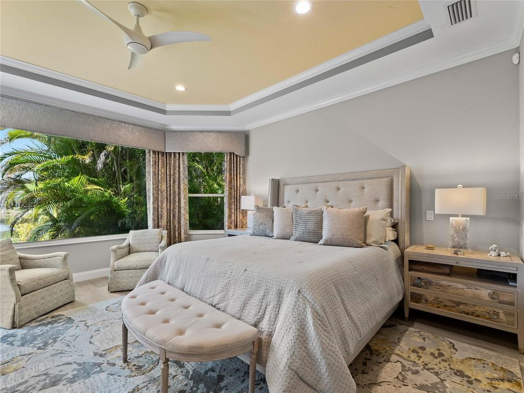 Image 18 of property listing at 8316 ABINGDON COURT, Bradenton, FL 34201