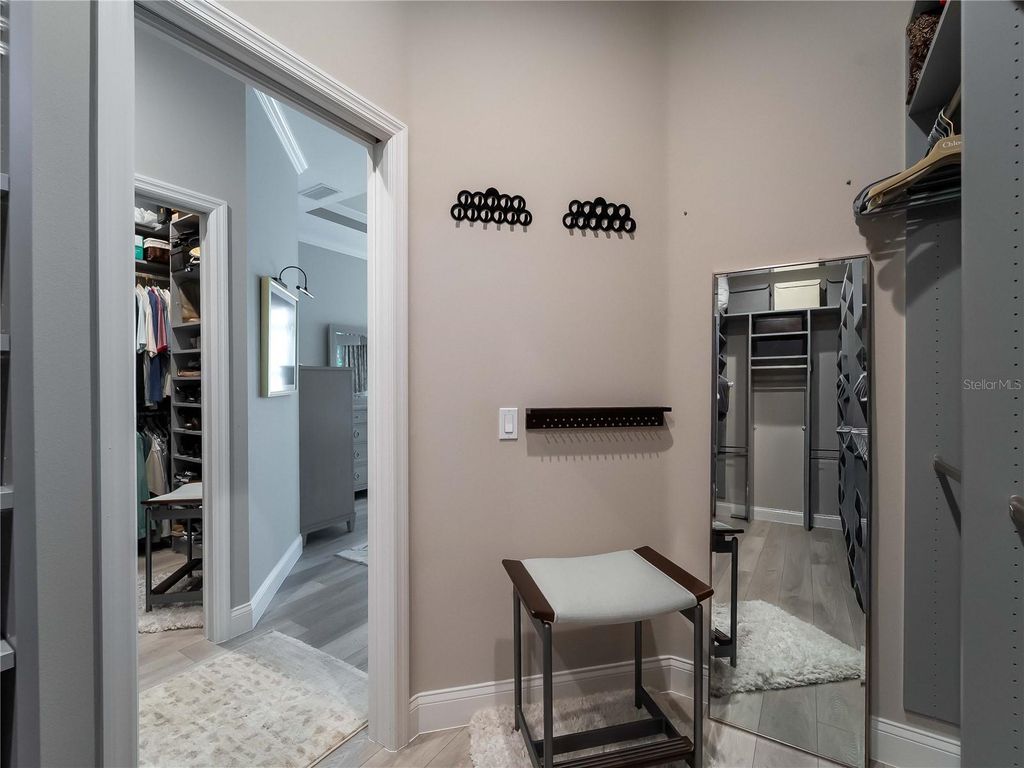 Image 24 of property listing at 8316 ABINGDON COURT, Bradenton, FL 34201