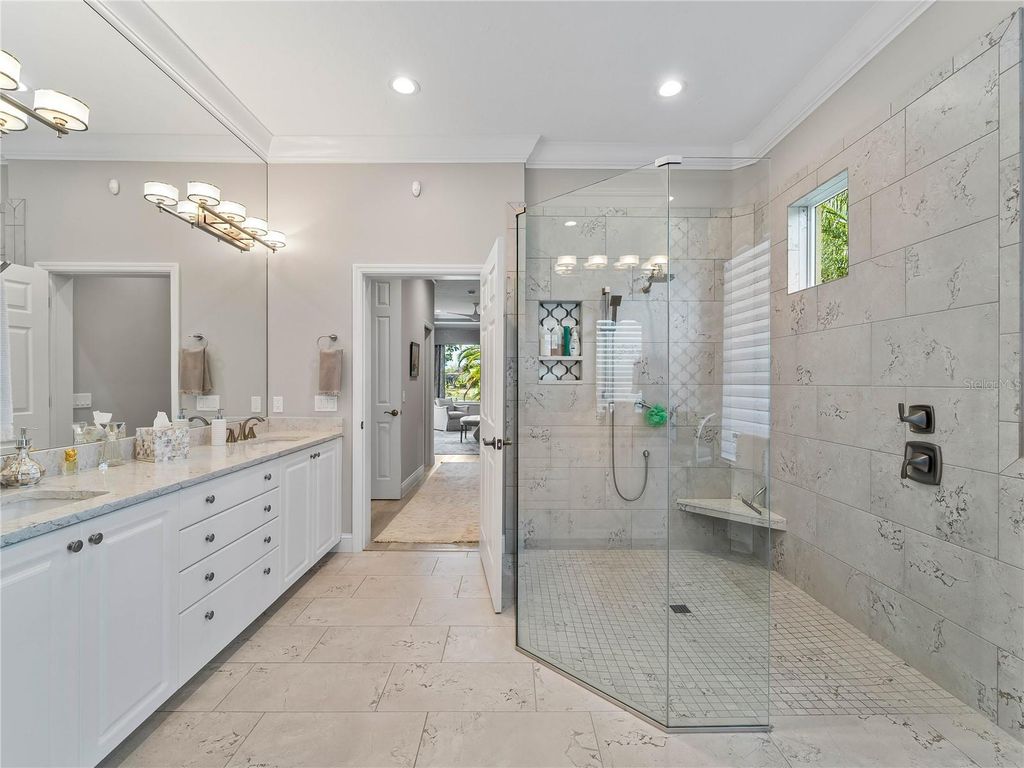 Image 29 of property listing at 8316 ABINGDON COURT, Bradenton, FL 34201