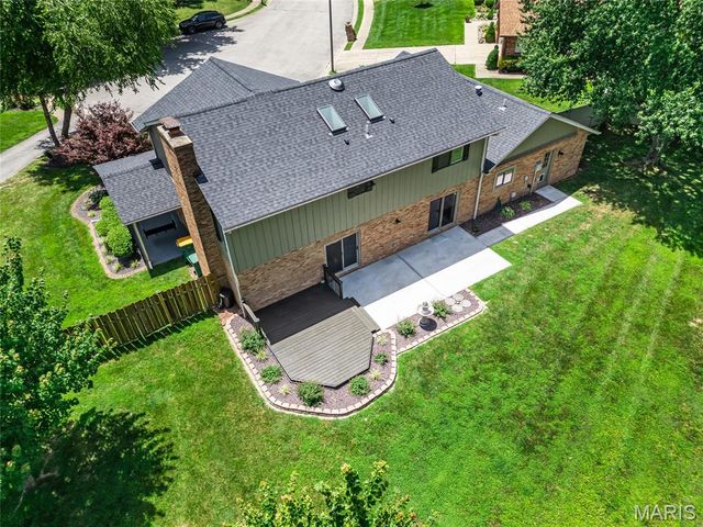 1117 Woodleaf Drive, O'fallon, IL 62269