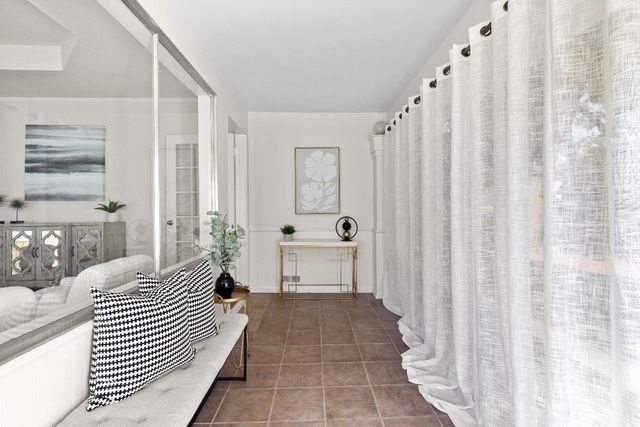 720 W Flora St, Stockton, CA 95203