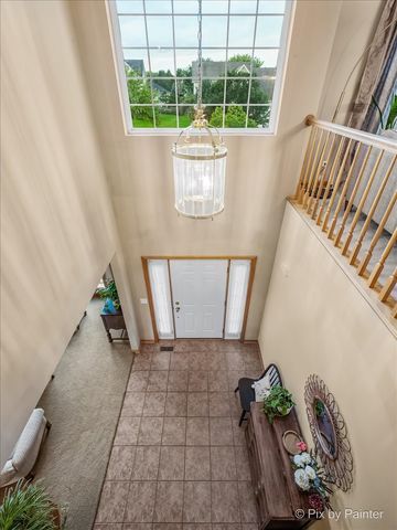 1173 Sandalwood Lane, Crystal Lake, IL 60014
