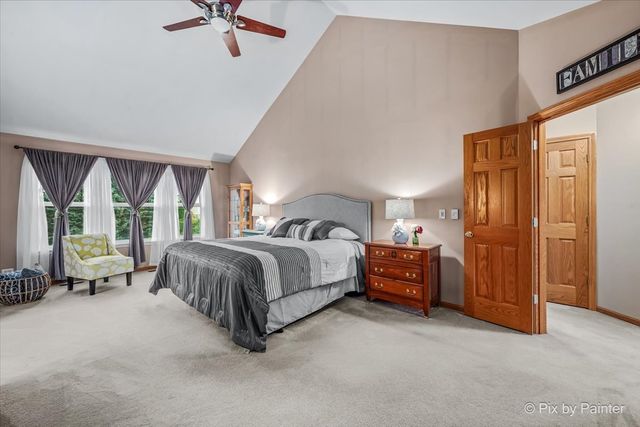 1173 Sandalwood Lane, Crystal Lake, IL 60014