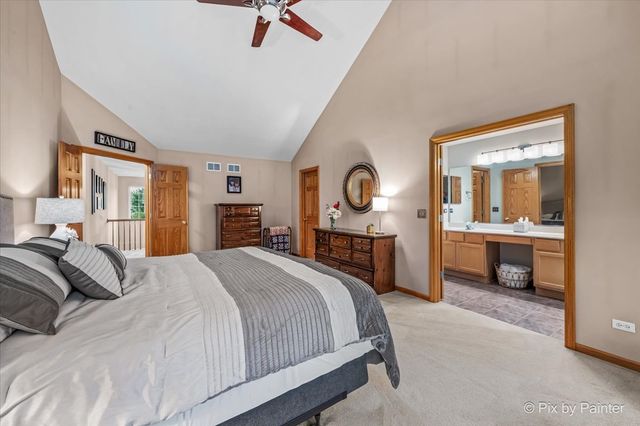 1173 Sandalwood Lane, Crystal Lake, IL 60014