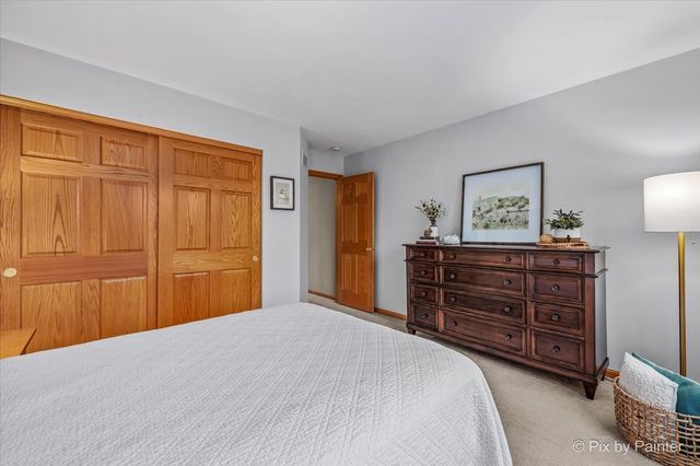 1173 Sandalwood Lane, Crystal Lake, IL 60014