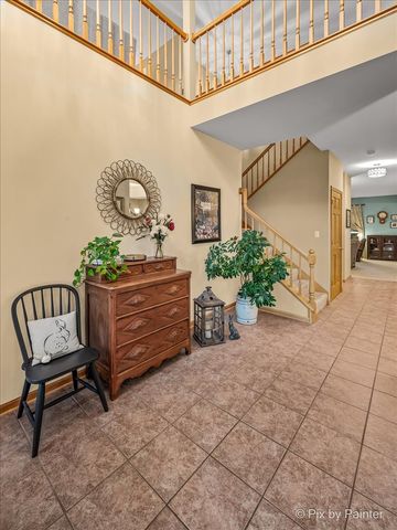 1173 Sandalwood Lane, Crystal Lake, IL 60014