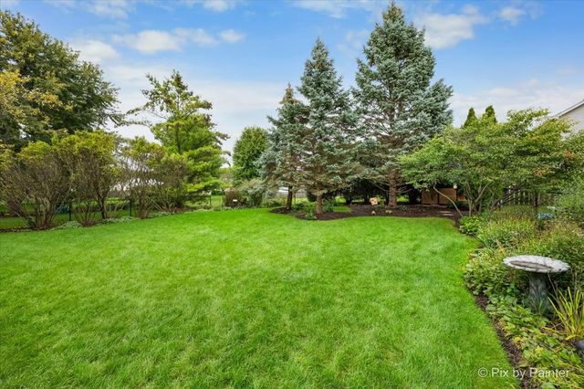1173 Sandalwood Lane, Crystal Lake, IL 60014