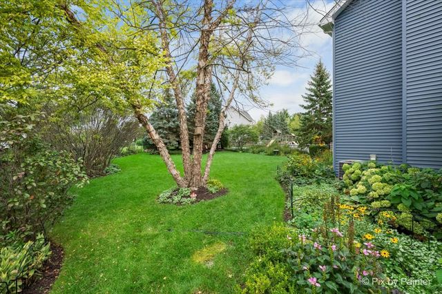 1173 Sandalwood Lane, Crystal Lake, IL 60014
